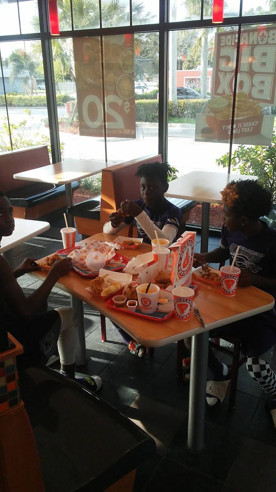 Popeyes Louisiana Kitchen | restaurant | 4400 Palm Beach Blvd, Fort Myers, FL 33905, USA | 2396941711 OR +1 239-694-1711