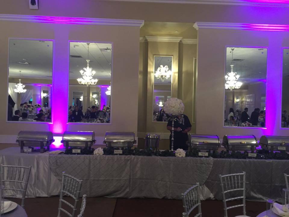 Tortas Ahogadas Guadalajara | restaurant | 6042 Santa Fe Ave, Huntington Park, CA 90255, USA | 3235873115 OR +1 323-587-3115