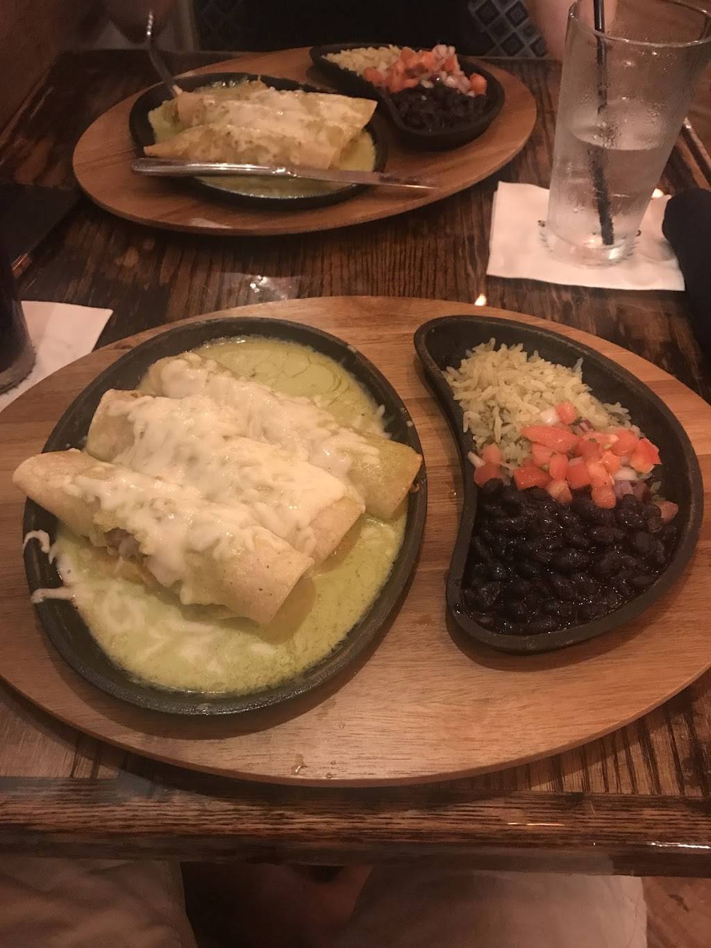 Cilantro Neighborhood Cantina | restaurant | 3881 Ten Oaks Rd, Glenelg, MD 21737, USA | 4104894400 OR +1 410-489-4400