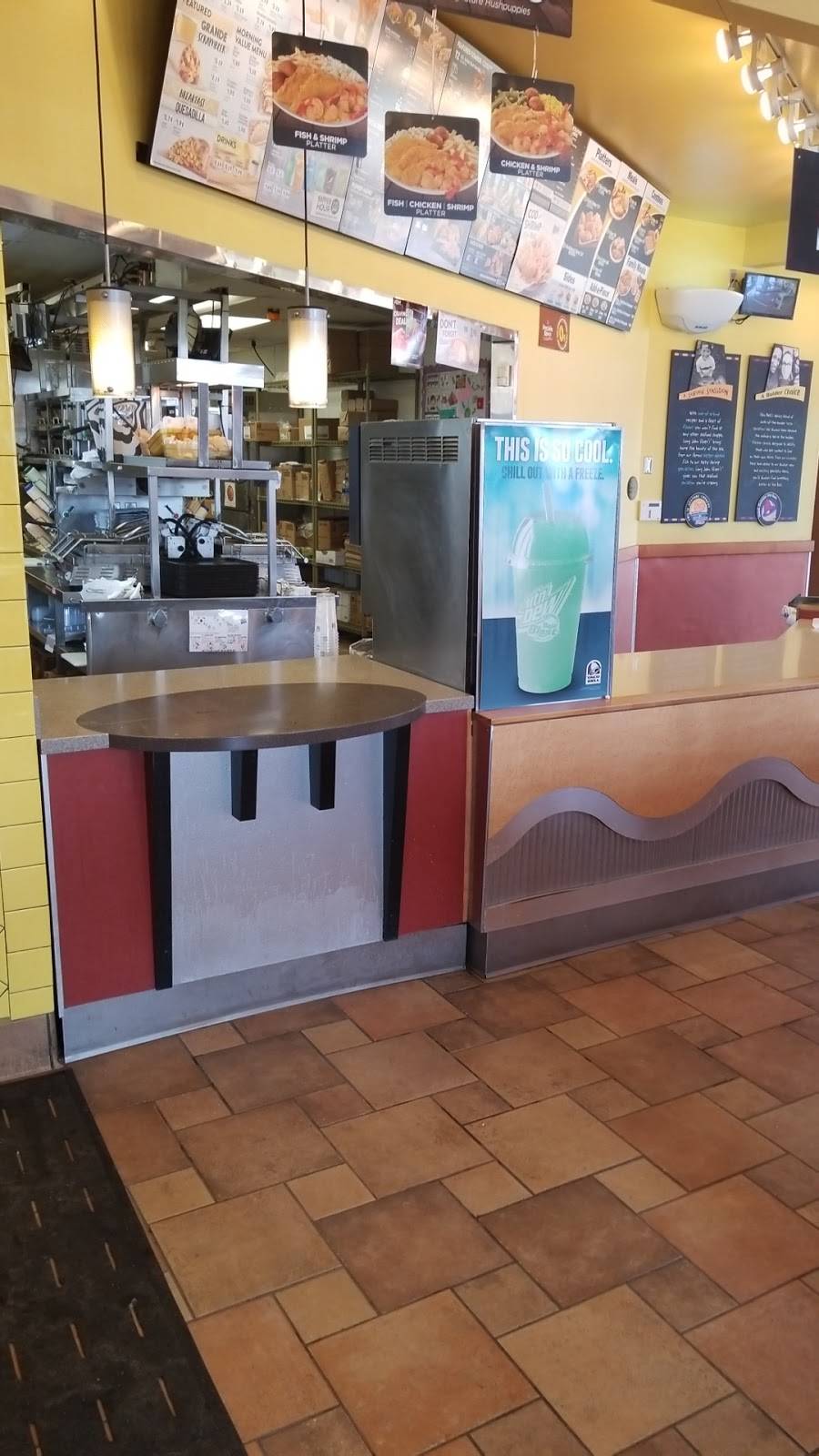 Long John Silvers | restaurant | 4112 W Elm St, McHenry, IL 60050, USA | 8153851900 OR +1 815-385-1900