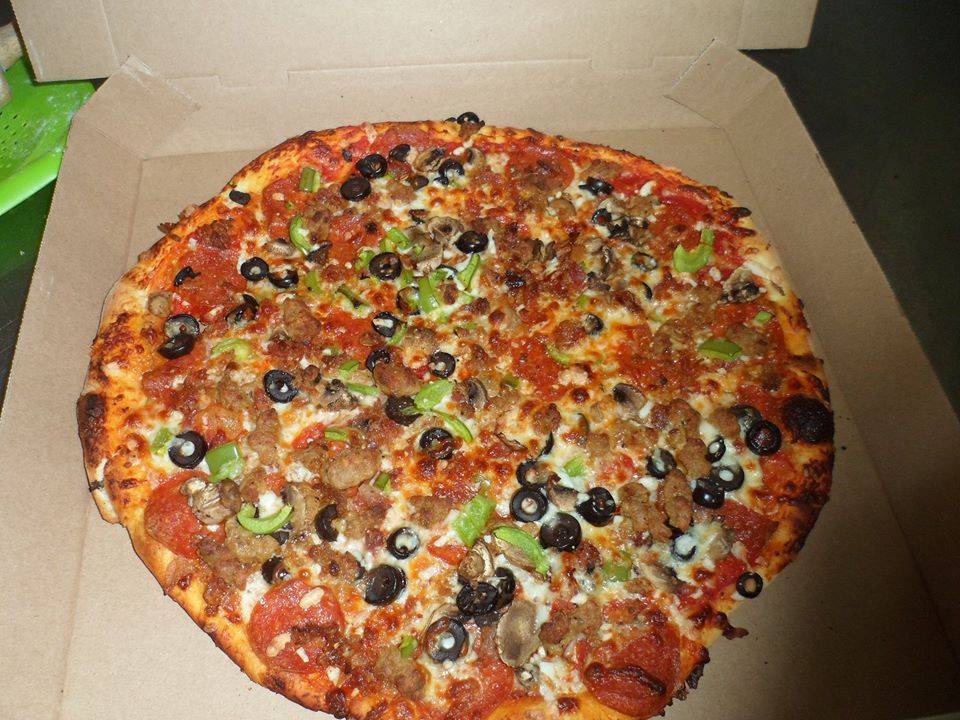 Crows Nest Diner & Pizzeria | restaurant | 206 MO-21, Caledonia, MO 63631, USA | 5737793463 OR +1 573-779-3463