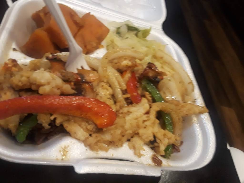 Matties Soul Food | restaurant | 6825 NW 7th Ave, Miami, FL 33150, USA | 7866154574 OR +1 786-615-4574