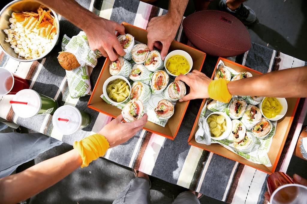 Quiznos | restaurant | 209 E Louise Ave, Lathrop, CA 95330, USA | 2098581380 OR +1 209-858-1380