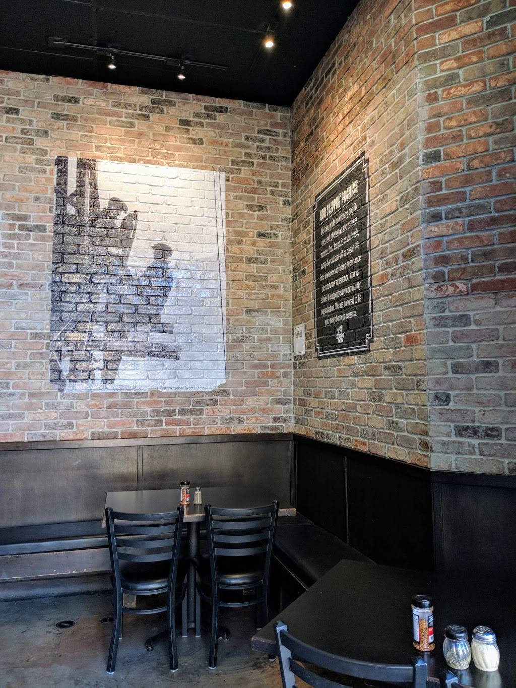 Flippin Pizza | restaurant | 16615 Dove Canyon Rd, San Diego, CA 92127, USA | 8586749977 OR +1 858-674-9977