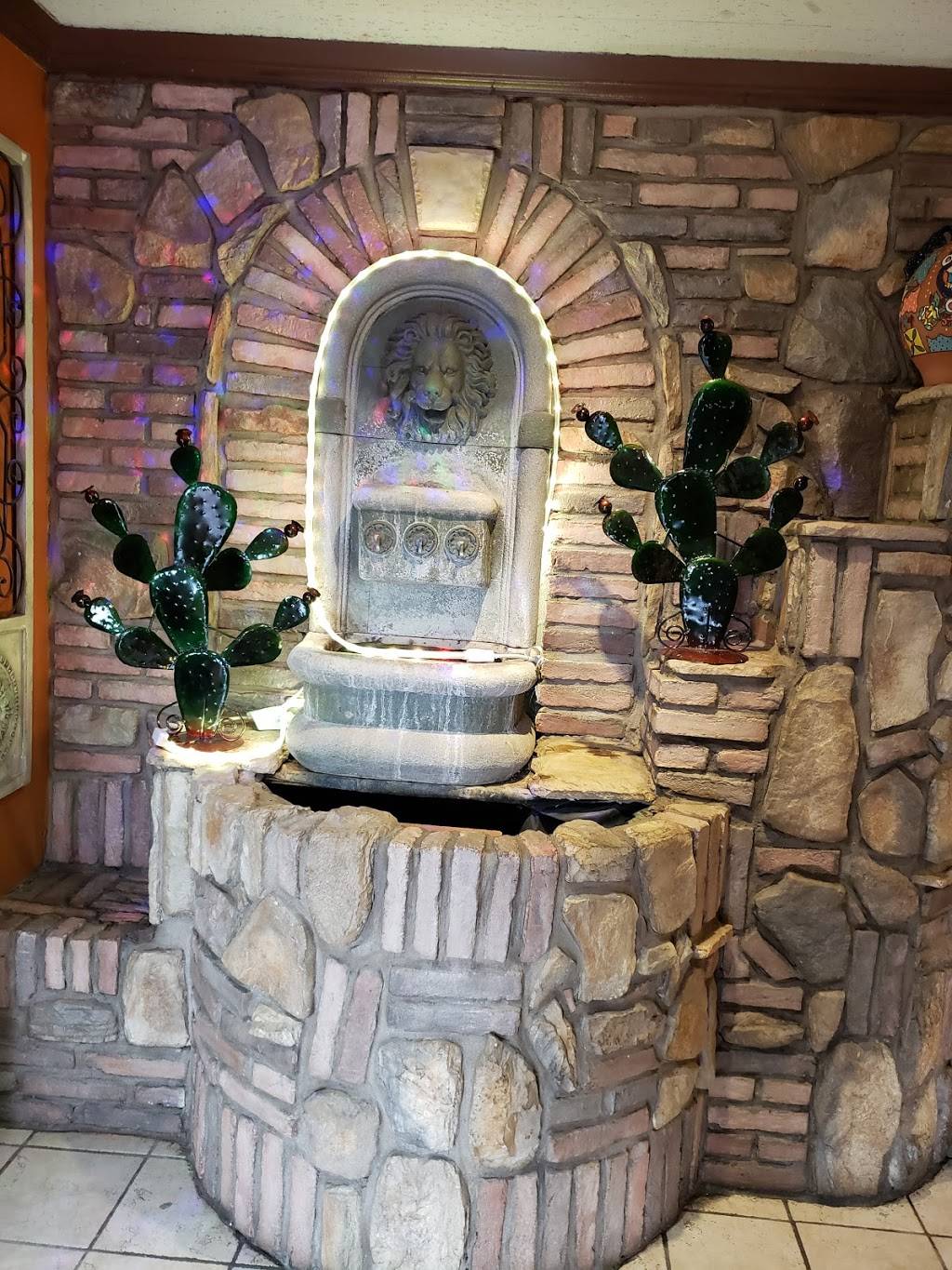 El Nopal Mexican Restaurant | restaurant | 2424 Kings Mills Rd, Mason, OH 45040, USA | 5132297579 OR +1 513-229-7579