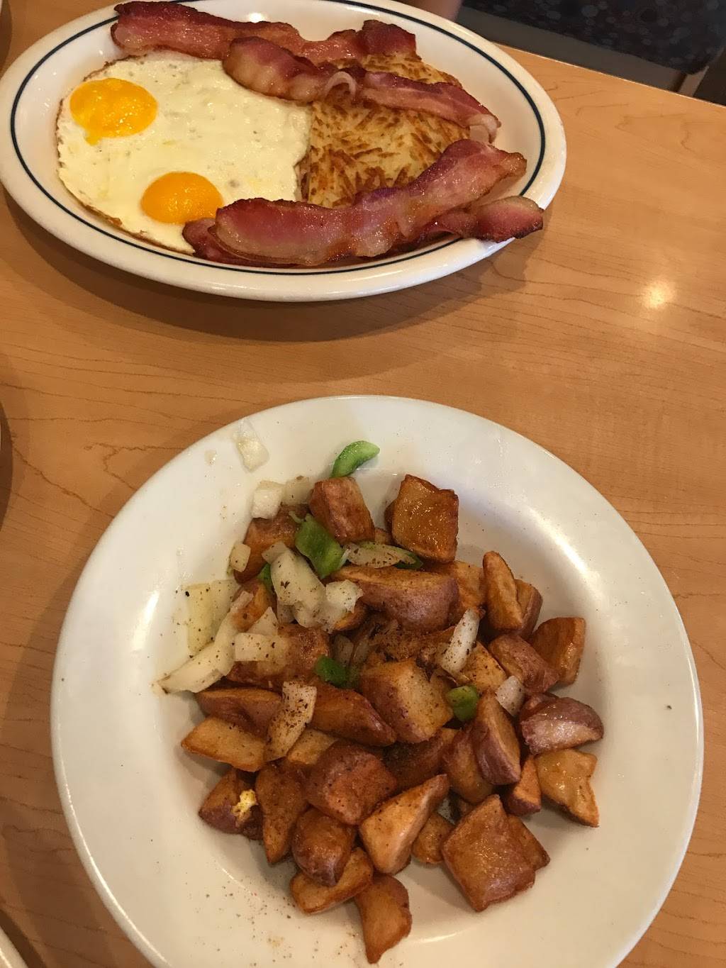 IHOP | restaurant | 533 Old Country Rd, Westbury, NY 11590, USA | 5162805000 OR +1 516-280-5000