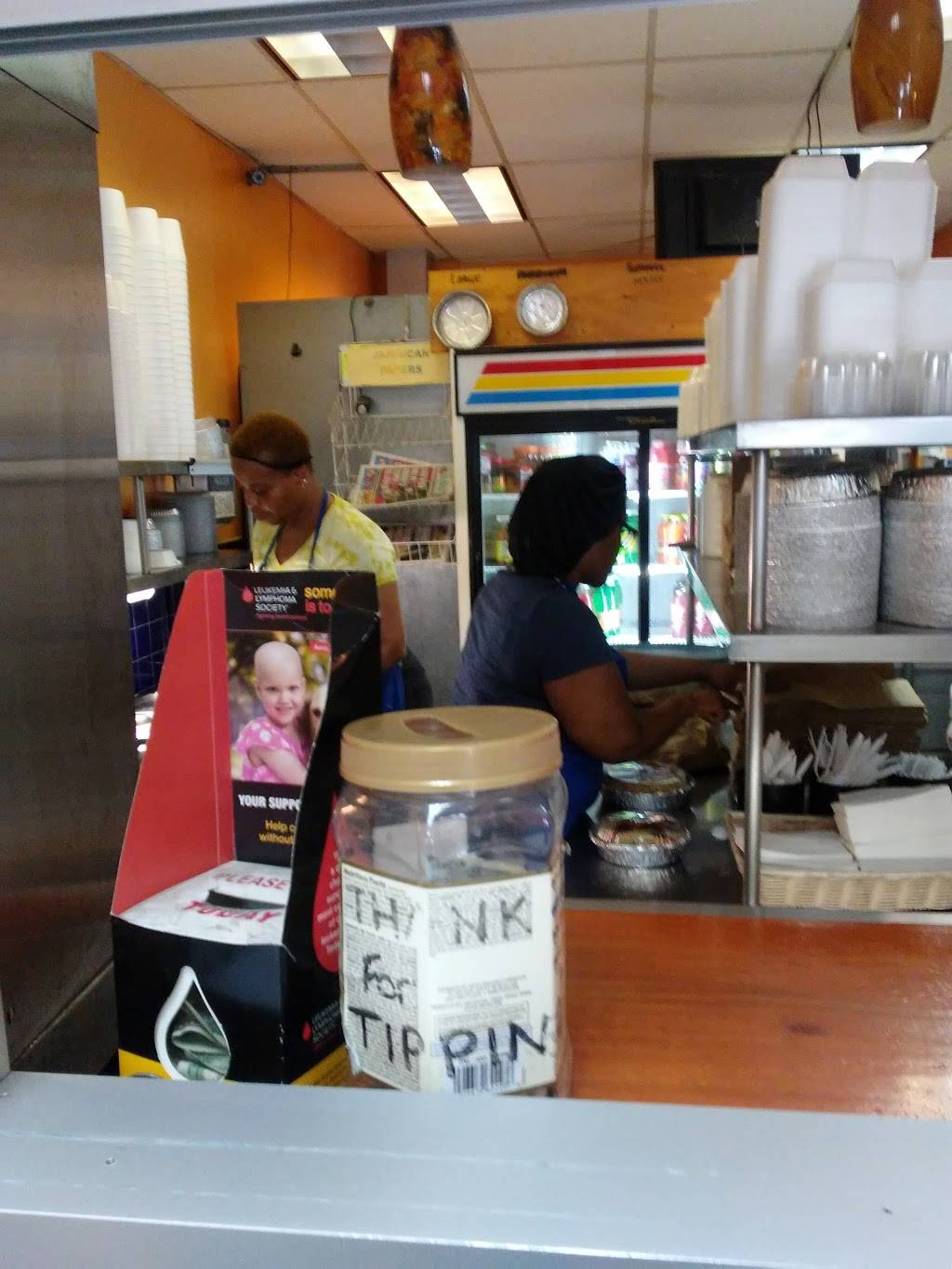 Silver Spoon Restaurant & Jerk Center | restaurant | 207-12 Hollis Ave, Queens Village, NY 11429, USA | 7184683624 OR +1 718-468-3624