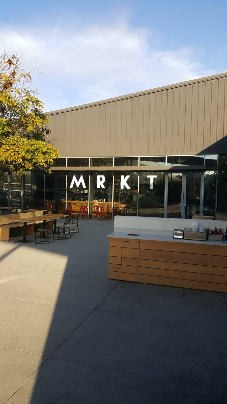 Mrkt At The Reserve | restaurant | 13031 W Jefferson Blvd #120, Los Angeles, CA 90094, USA | 3103018072 OR +1 310-301-8072