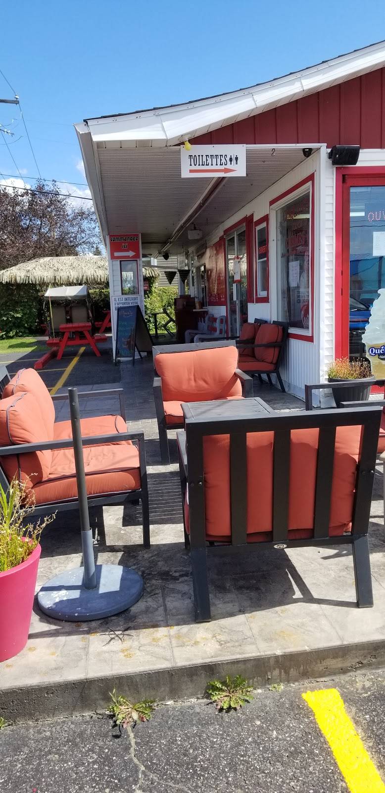 Cantine W | restaurant | 67 Rue de lHôtel de Ville, Warwick, QC J0A 1M0, Canada | 8193585020 OR +1 819-358-5020