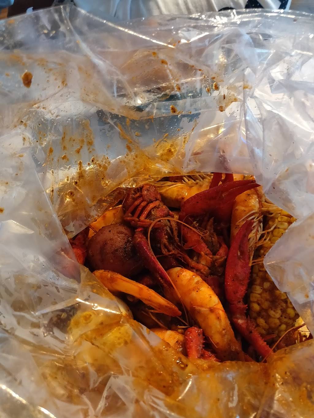 Crafty Crab | restaurant | 704 E Brandon Blvd, Brandon, FL 33511, USA | 8132785111 OR +1 813-278-5111