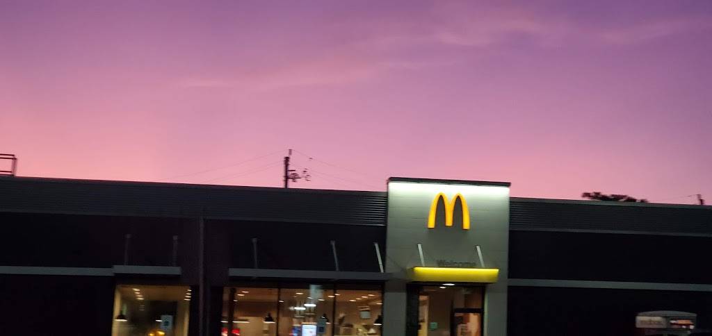 McDonalds | cafe | 1303 Gessner Rd, Houston, TX 77055, USA | 7134619224 OR +1 713-461-9224