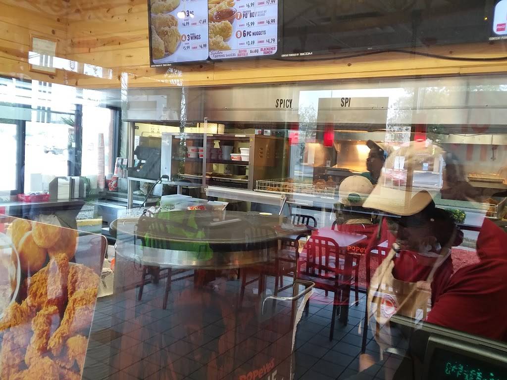 Popeyes Louisiana Kitchen | restaurant | 5026 Antoine Dr, Houston, TX 77092, USA | 7136822888 OR +1 713-682-2888