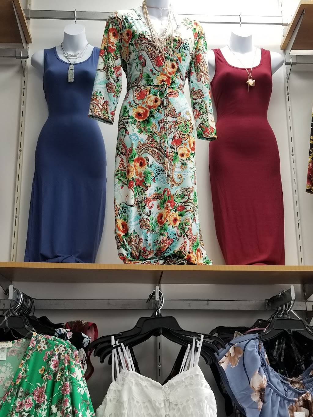 Caribbean Hut | restaurant | 651 Elton Ave, Bronx, NY 10455, USA | 3475909557 OR +1 347-590-9557