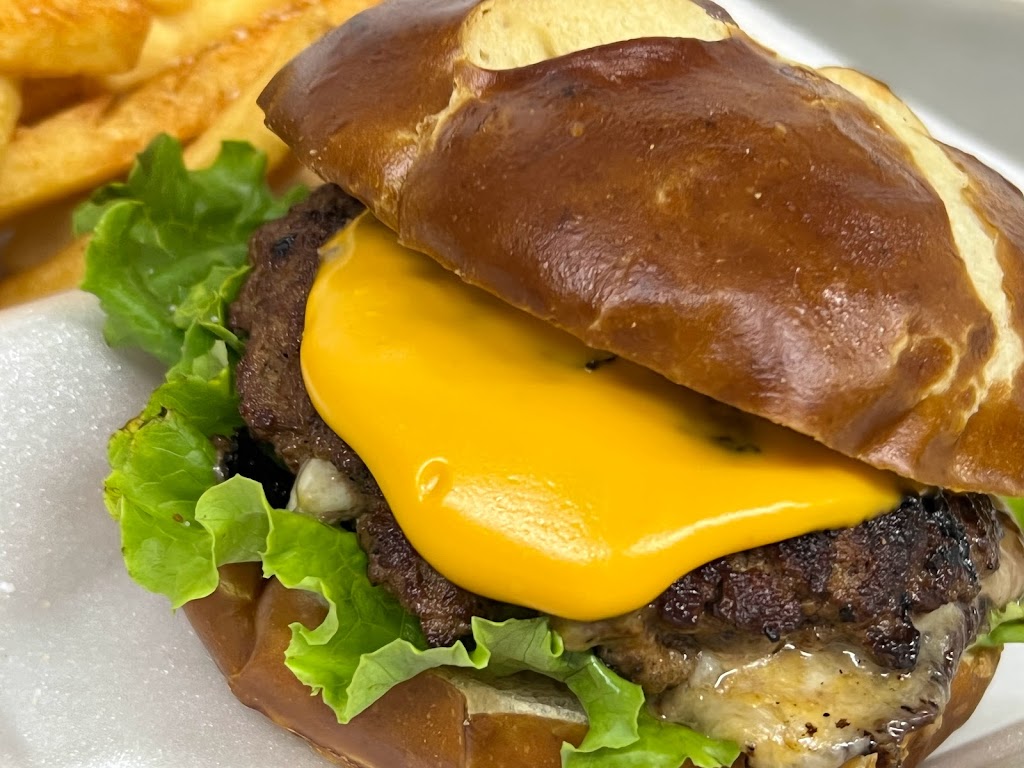 LAVA Burger | restaurant | 546 88th Ave N, St. Petersburg, FL 33702, USA | 8636485282 OR +1 863-648-5282