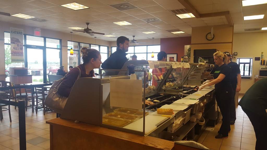 Subway | restaurant | 1602 Glasson St, Bloomington, IL 61704, USA | 3096624239 OR +1 309-662-4239