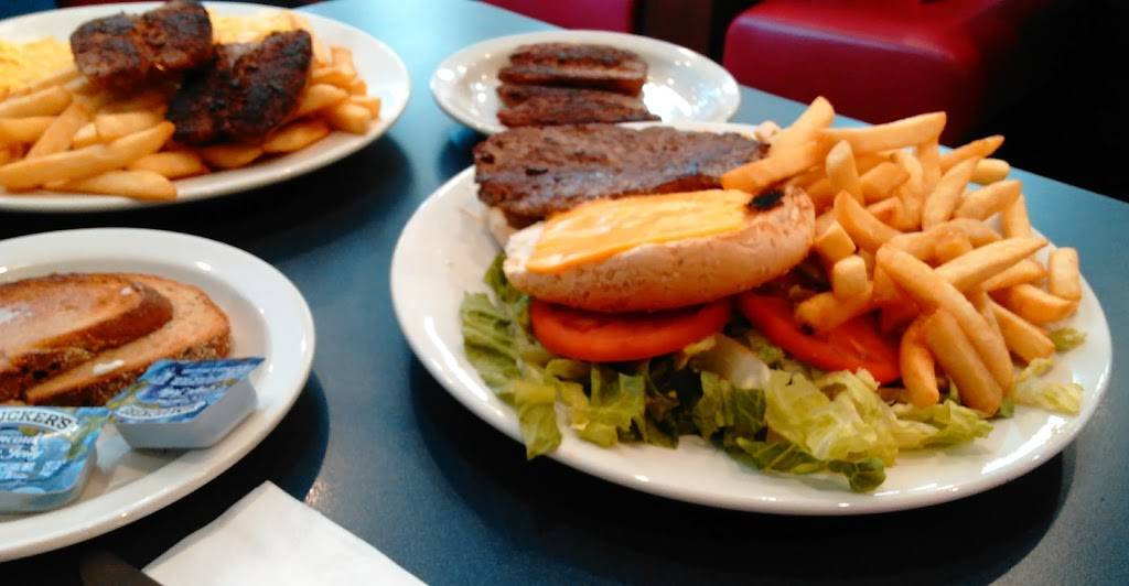 Georges | restaurant | 2369 Westchester Ave, Bronx, NY 10462, USA | 7188281170 OR +1 718-828-1170