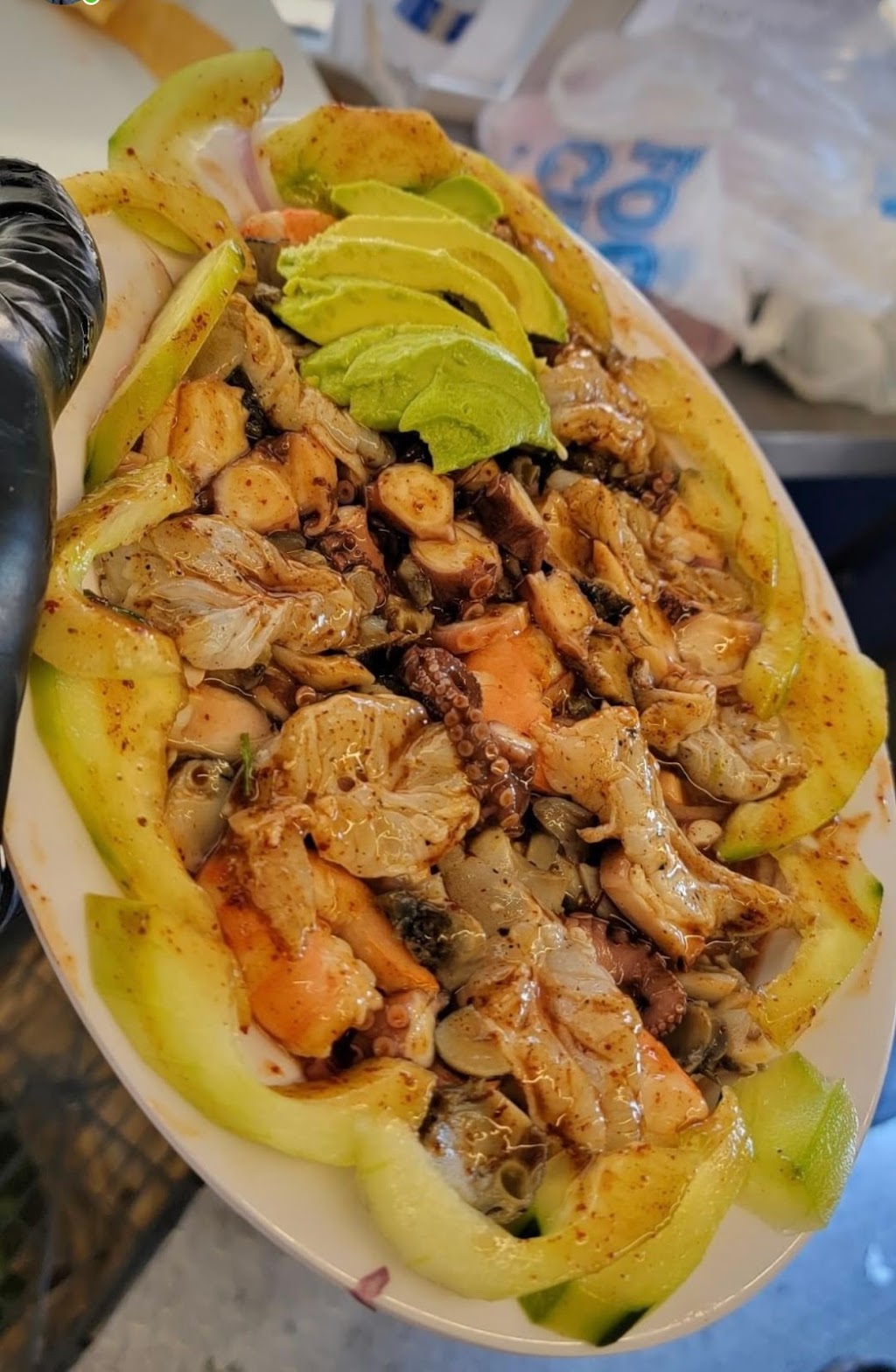 Mariscos El Pajaro | restaurant | 2445 W Van Buren St, Phoenix, AZ 85009, USA | 6025071719 OR +1 602-507-1719