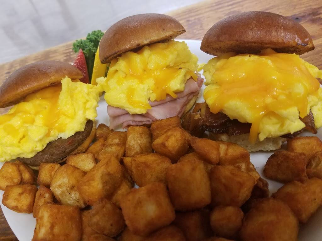 The Richmond Grille | restaurant | 40 Main St, North Adams, MA 01247, USA | 4136636500 OR +1 413-663-6500