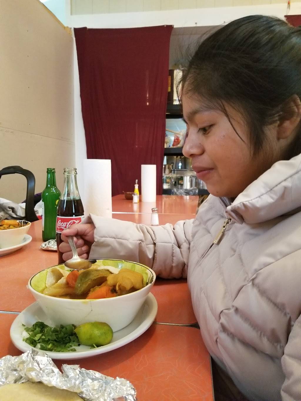 Tienda Y Comedor Guatelinda | restaurant | Dover, OH 44622, USA | 3303646696 OR +1 330-364-6696