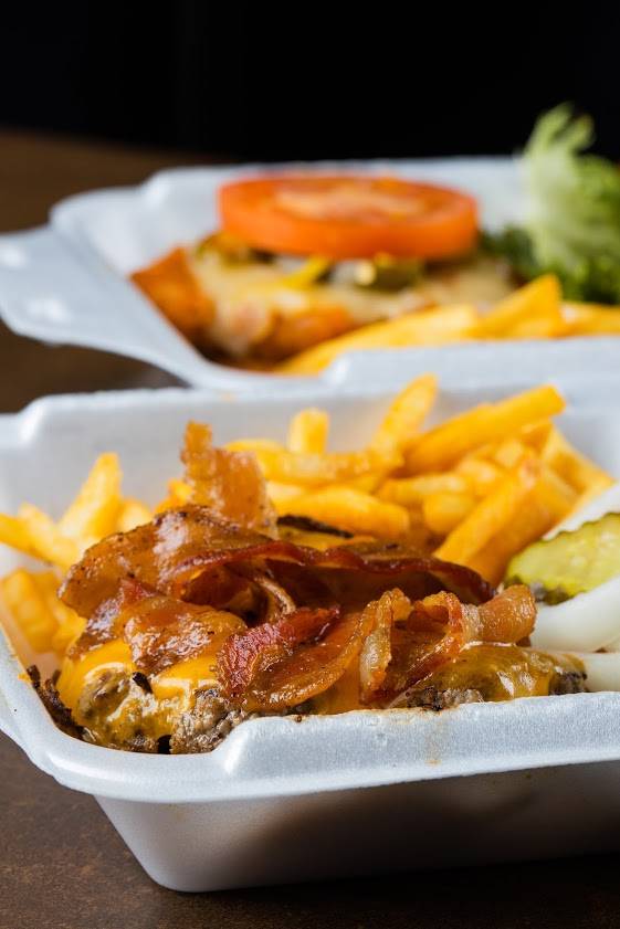 Mr. Brews Taphouse - Chandler | restaurant | 2040 S Alma School Rd #12, Chandler, AZ 85286, USA | 4805903901 OR +1 480-590-3901