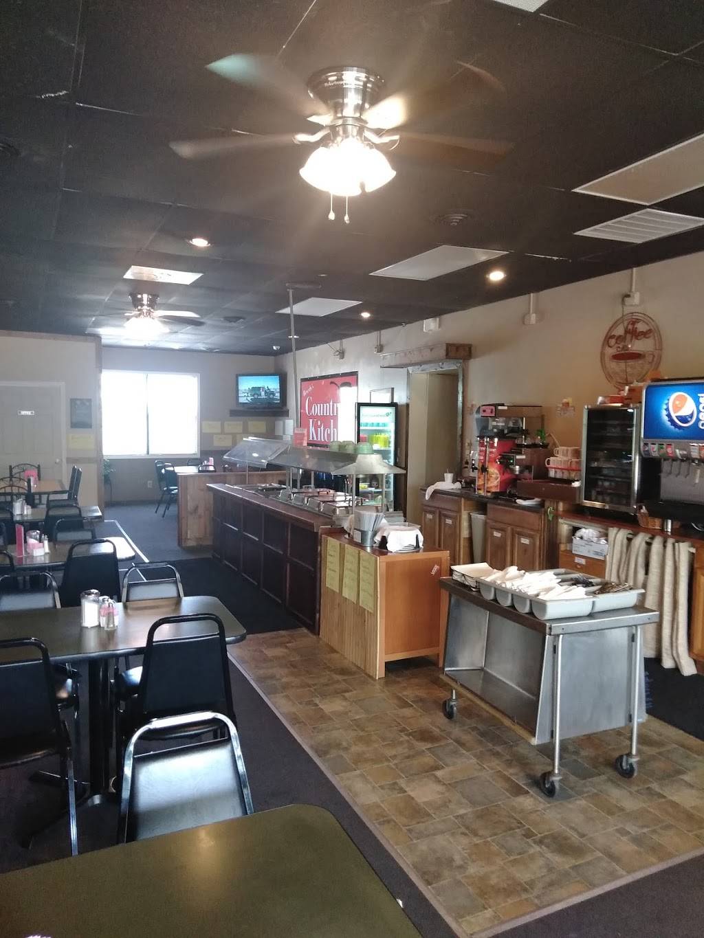 Beverlys Country Kitchen | restaurant | 1050 Hendricks Store Rd, Moneta, VA 24121, USA | 5402974570 OR +1 540-297-4570