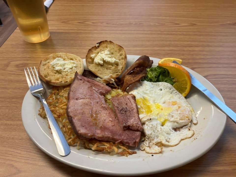 Crooked Lake Cafe & Bistro | cafe | 432 MN-6, Outing, MN 56662, USA | 2187925859 OR +1 218-792-5859