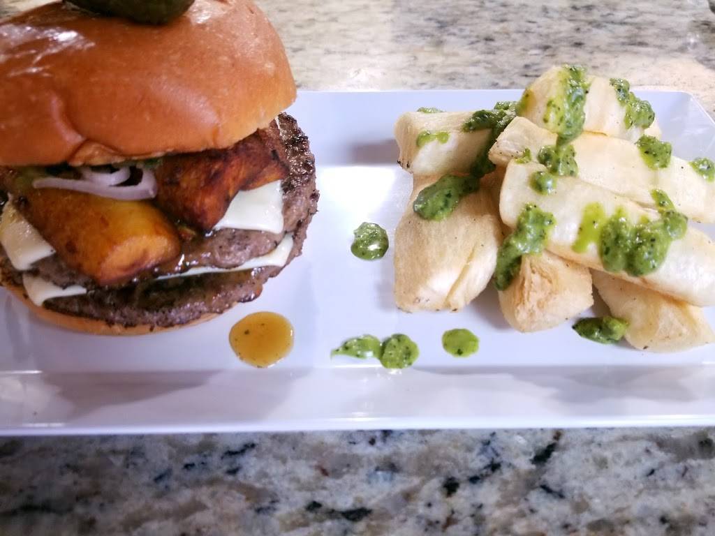 Sofrito Houston | restaurant | 3103 Ella Blvd, Houston, TX 77018, USA | 3462901649 OR +1 346-290-1649