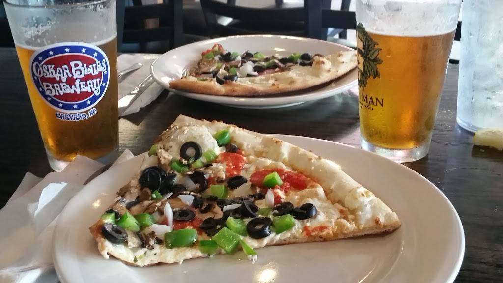 828 Family Pizzeria | restaurant | 1854 Hendersonville Rd D, Asheville, NC 28803, USA | 8282770004 OR +1 828-277-0004