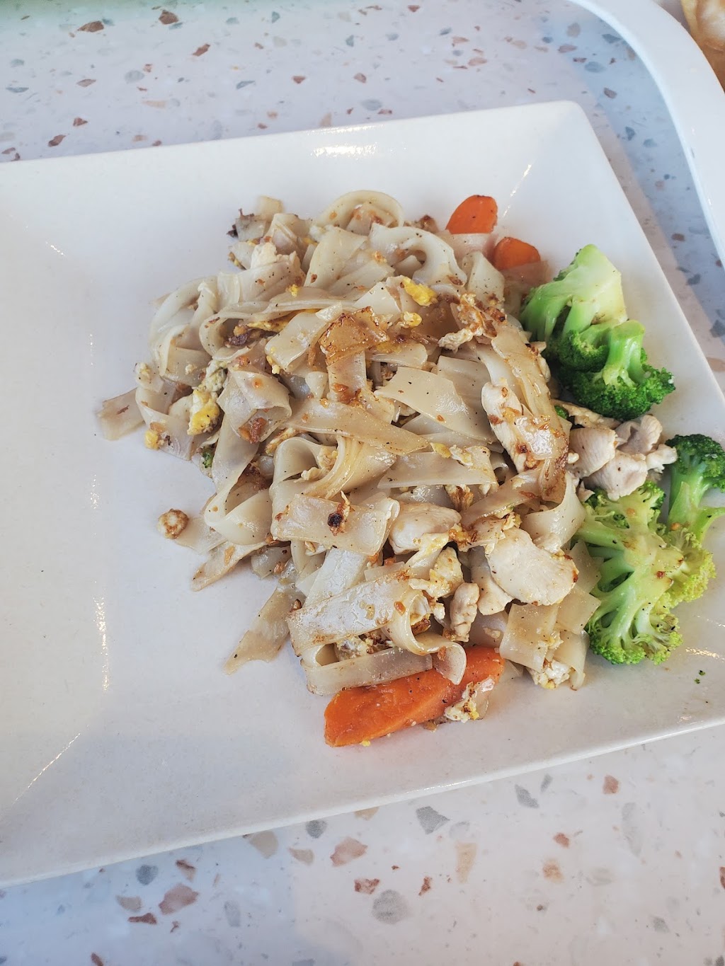 Ocha Thai Restaurant | restaurant | 510 Grn Mdws Rd, Columbia, MO 65201, USA | 5738013459 OR +1 573-801-3459