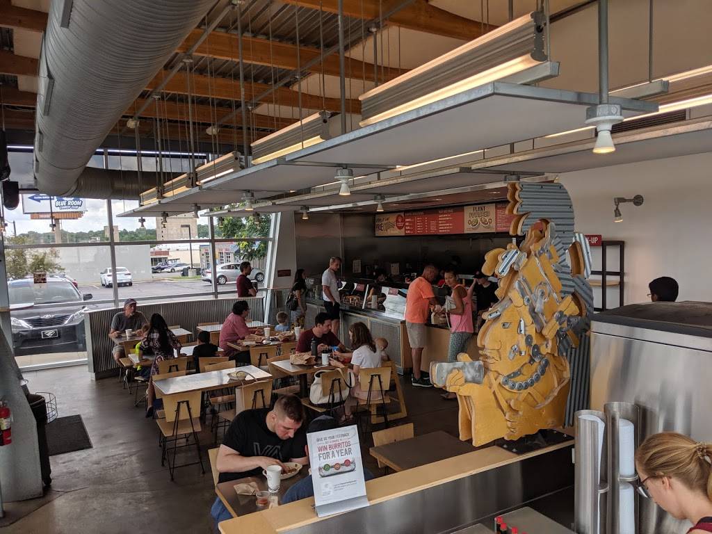 Chipotle Mexican Grill | restaurant | 1211 E St Louis St, Springfield, MO 65802, USA | 4178312159 OR +1 417-831-2159