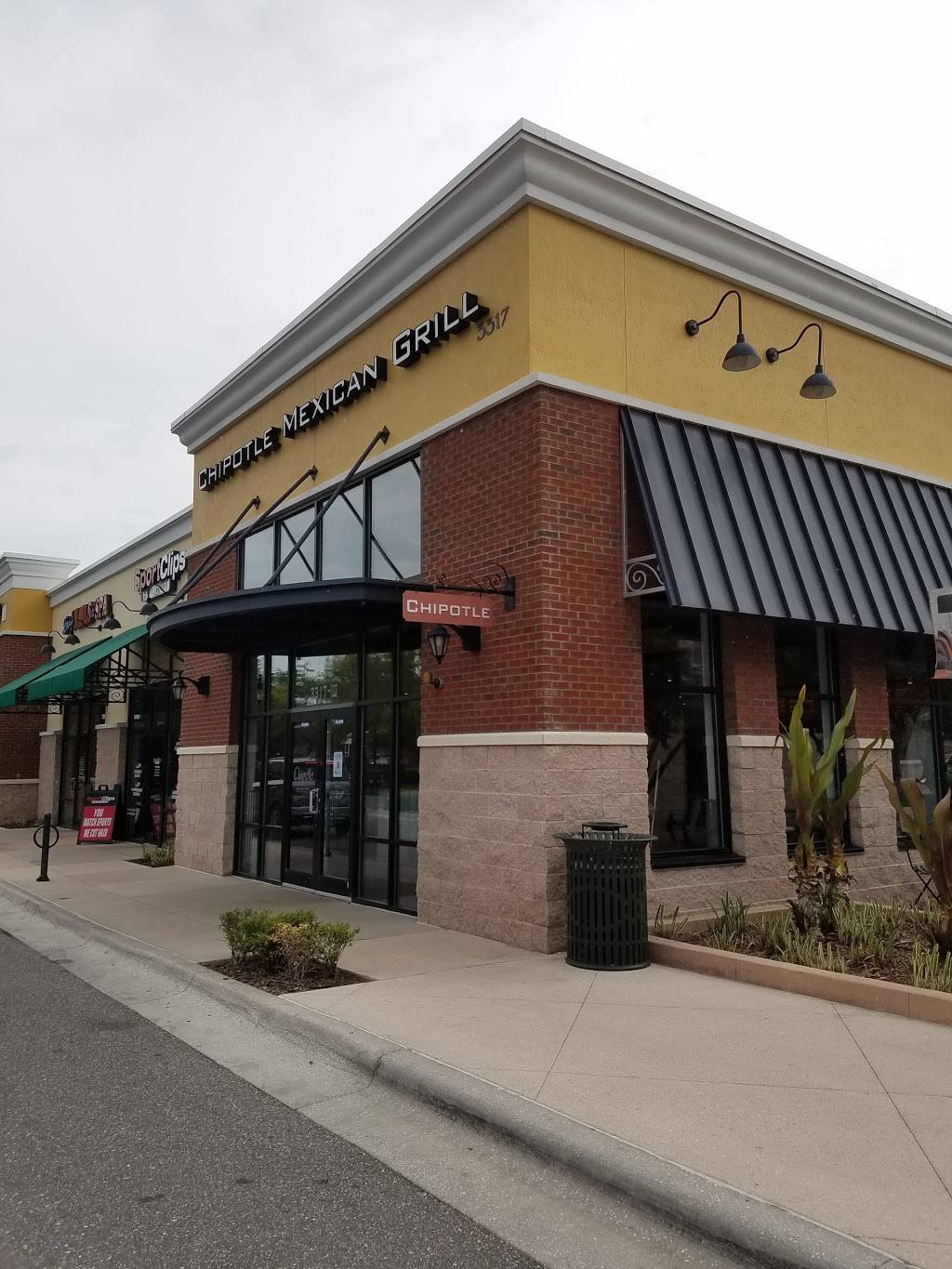 Chipotle Mexican Grill | restaurant | 3317 Daniels Rd Ste 102, Winter Garden, FL 34787, USA | 4076544415 OR +1 407-654-4415