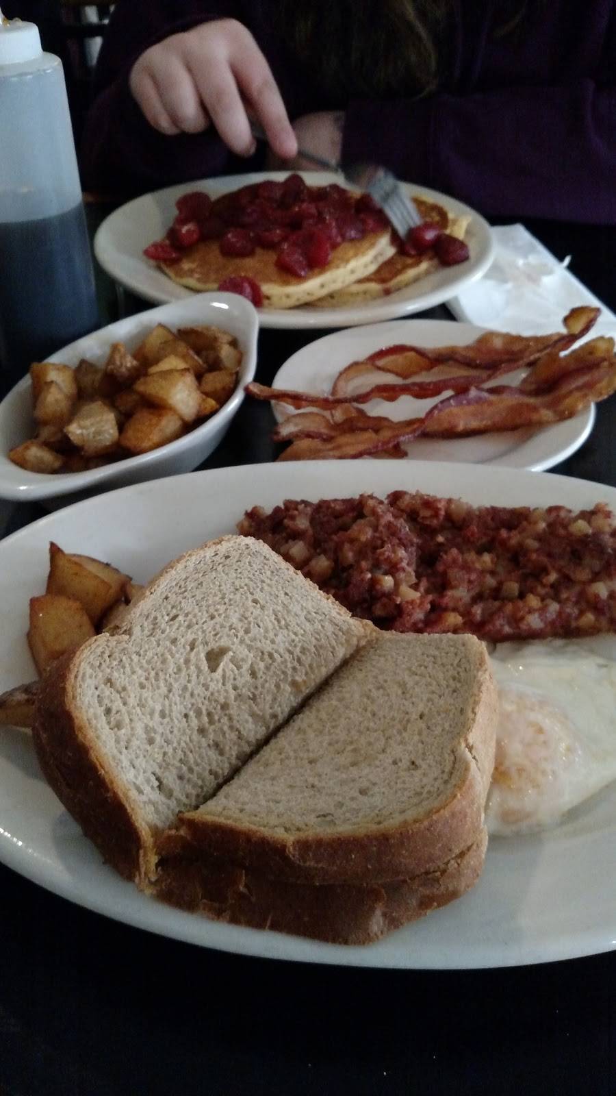 Cappellinis Italian Restaurant | restaurant | 141 Worcester Rd, Webster, MA 01570, USA | 5089490167 OR +1 508-949-0167