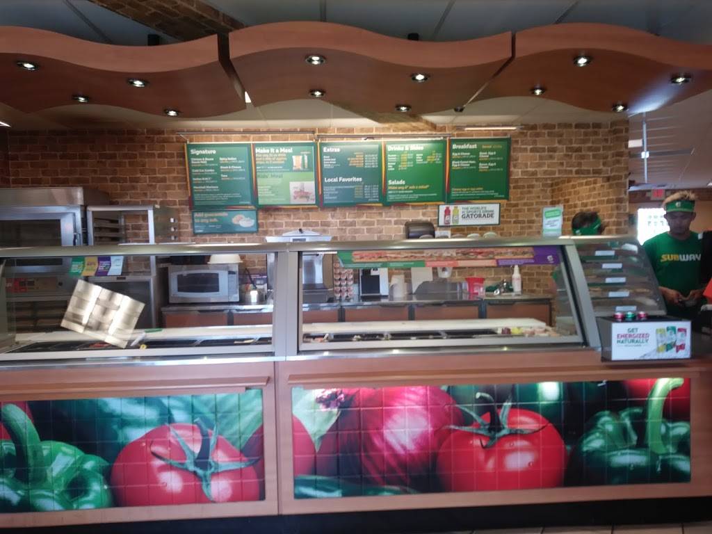 Subway | restaurant | 8058 New La Grange Rd, Lyndon, KY 40222, USA | 5023263118 OR +1 502-326-3118