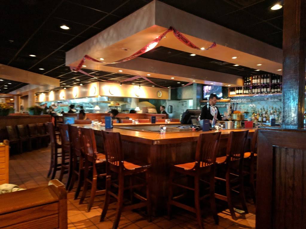 Carrabbas Italian Grill | restaurant | 2088 S Abilene St, Aurora, CO 80014, USA | 3033388600 OR +1 303-338-8600