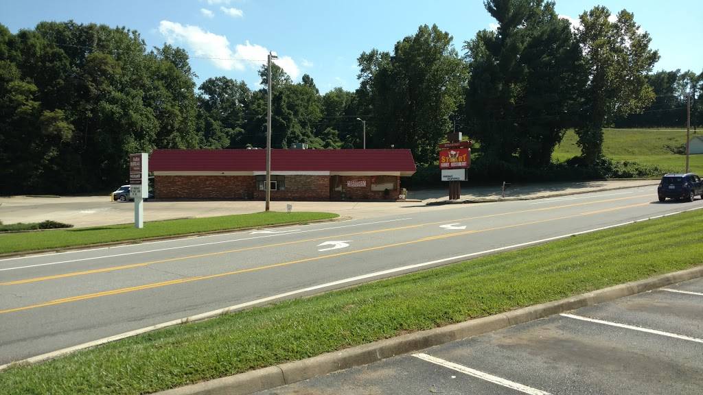 Stuart Family Restaurant | restaurant | 307 S Main St, Stuart, VA 24171, USA | 2766942800 OR +1 276-694-2800