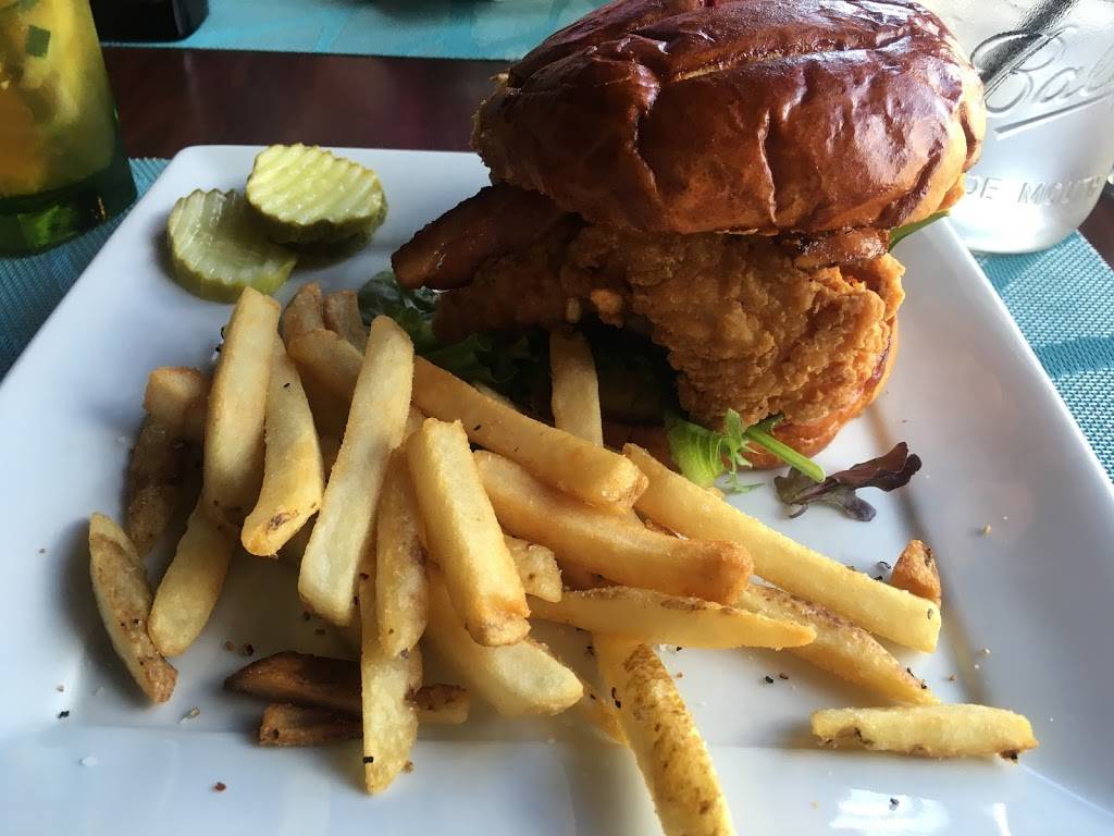 Pearl eatery - drinkery | restaurant | 525 1st St, Menominee, MI 49858, USA | 9063524214 OR +1 906-352-4214