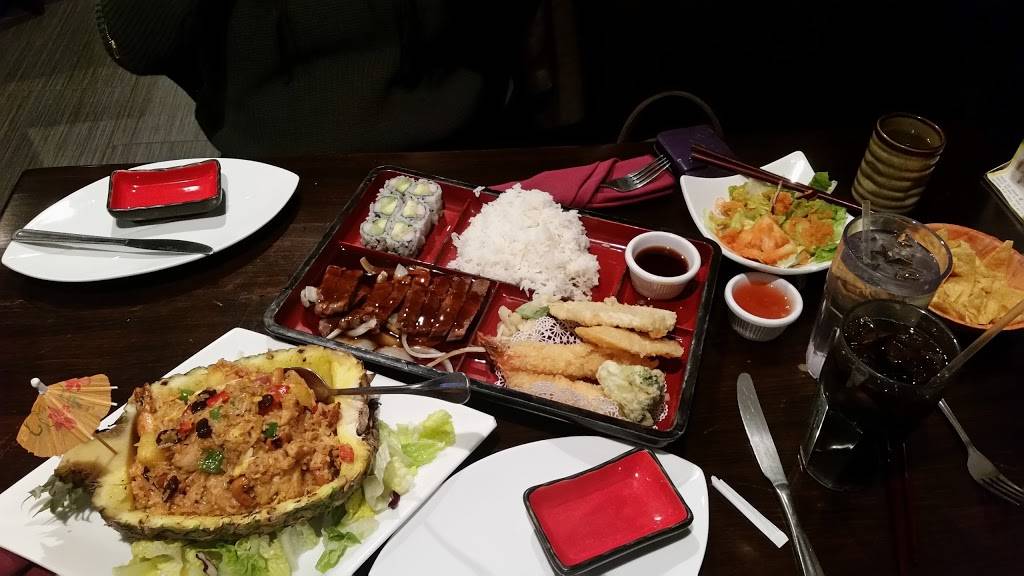 Jiangs Asian Fusion | restaurant | 380 Furrows Rd, Holbrook, NY 11741, USA | 6315695221 OR +1 631-569-5221