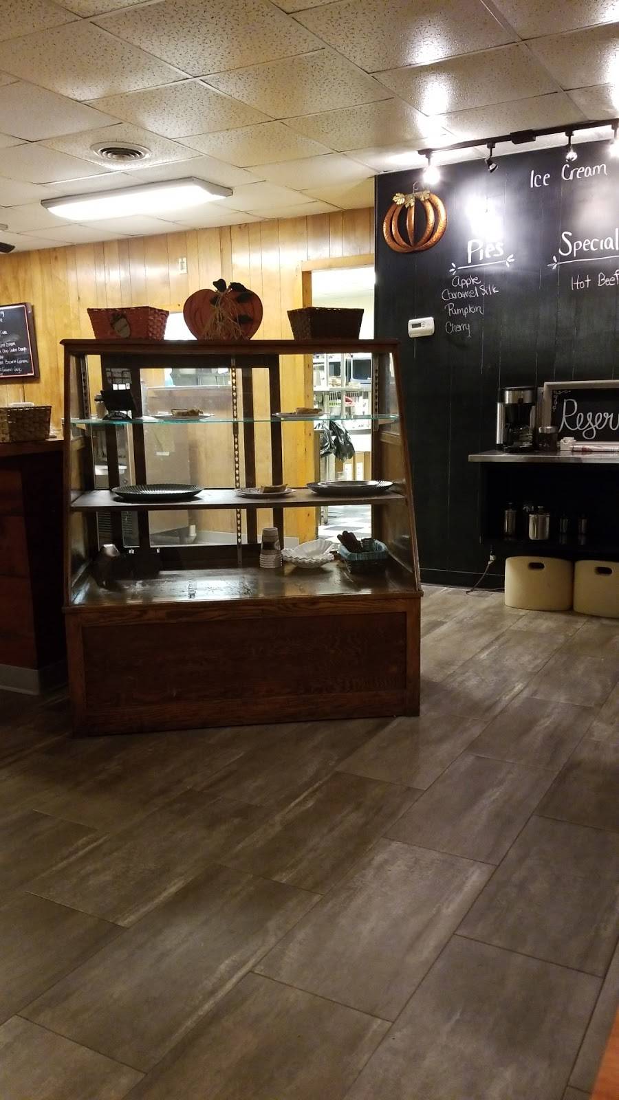 P Js Restaurant | restaurant | 811 7th Ave, Erie, IL 61250, USA | 3096592212 OR +1 309-659-2212