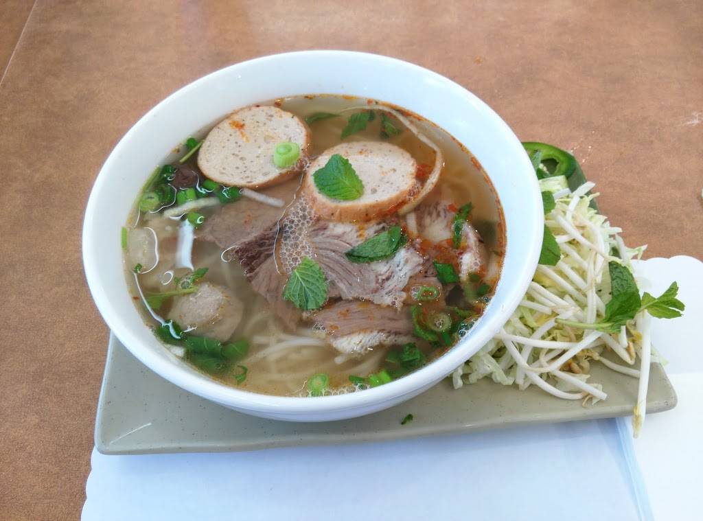 Banh Mi & Che Cali | restaurant | 647 W Valley Blvd, Alhambra, CA 91803, USA | 6262938396 OR +1 626-293-8396