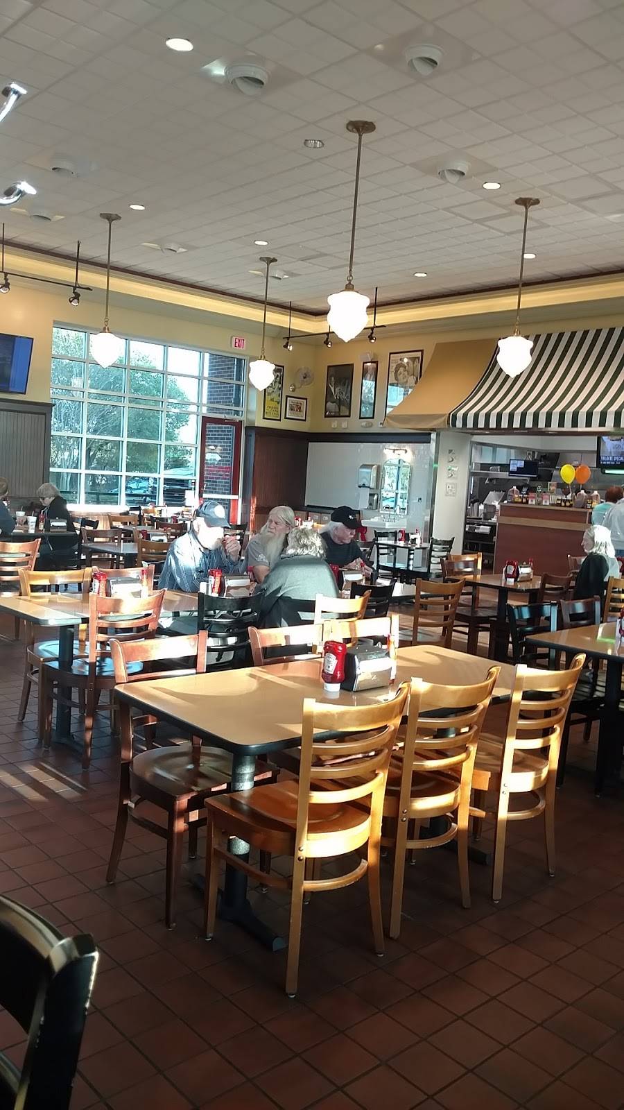 Smithfields Chicken N Bar-B-Q | restaurant | 3705 Patriot Way, Wilmington, NC 28412, USA | 9107948280 OR +1 910-794-8280