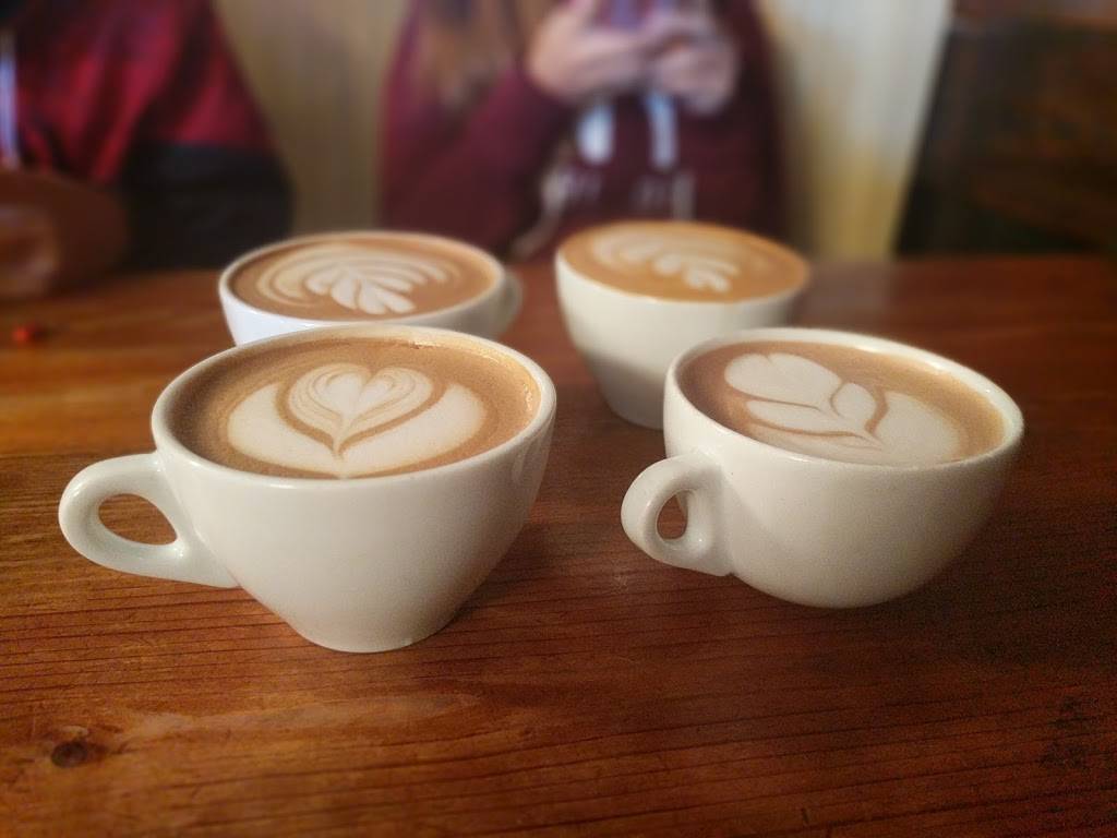 Half & Half | cafe | 8135 Maryland Ave, Clayton, MO 63105, USA | 3147250719 OR +1 314-725-0719