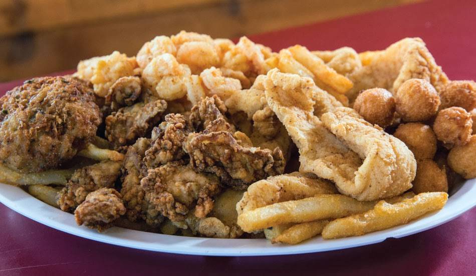 The Shell House Restaurant | restaurant | 8 Gateway Blvd W, Savannah, GA 31419, USA | 9129273280 OR +1 912-927-3280