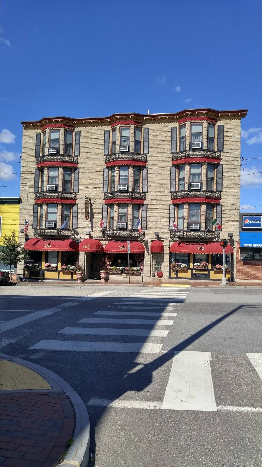 Pizza Villa | restaurant | 940 Congress St, Portland, ME 04102, USA | 2077741777 OR +1 207-774-1777