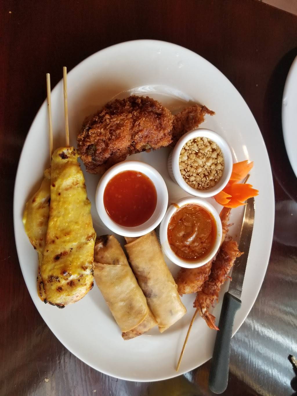 Royal Thai Bistro | restaurant | 2045 Mildred St W, Tacoma, WA 98466, USA | 2535649409 OR +1 253-564-9409