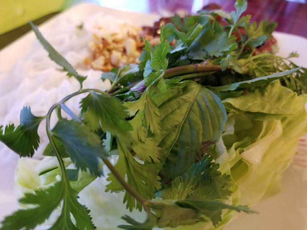 Pho Quyen | restaurant | 2740 E Fowler Ave, Tampa, FL 33612, USA | 8136323444 OR +1 813-632-3444