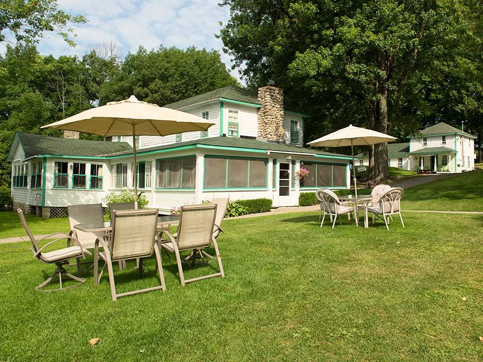 The Poplars Resort | restaurant | PO Box 30, 8 By Street, Newboro, ON K0G 1P0, Canada | 8886861891 OR +1 888-686-1891