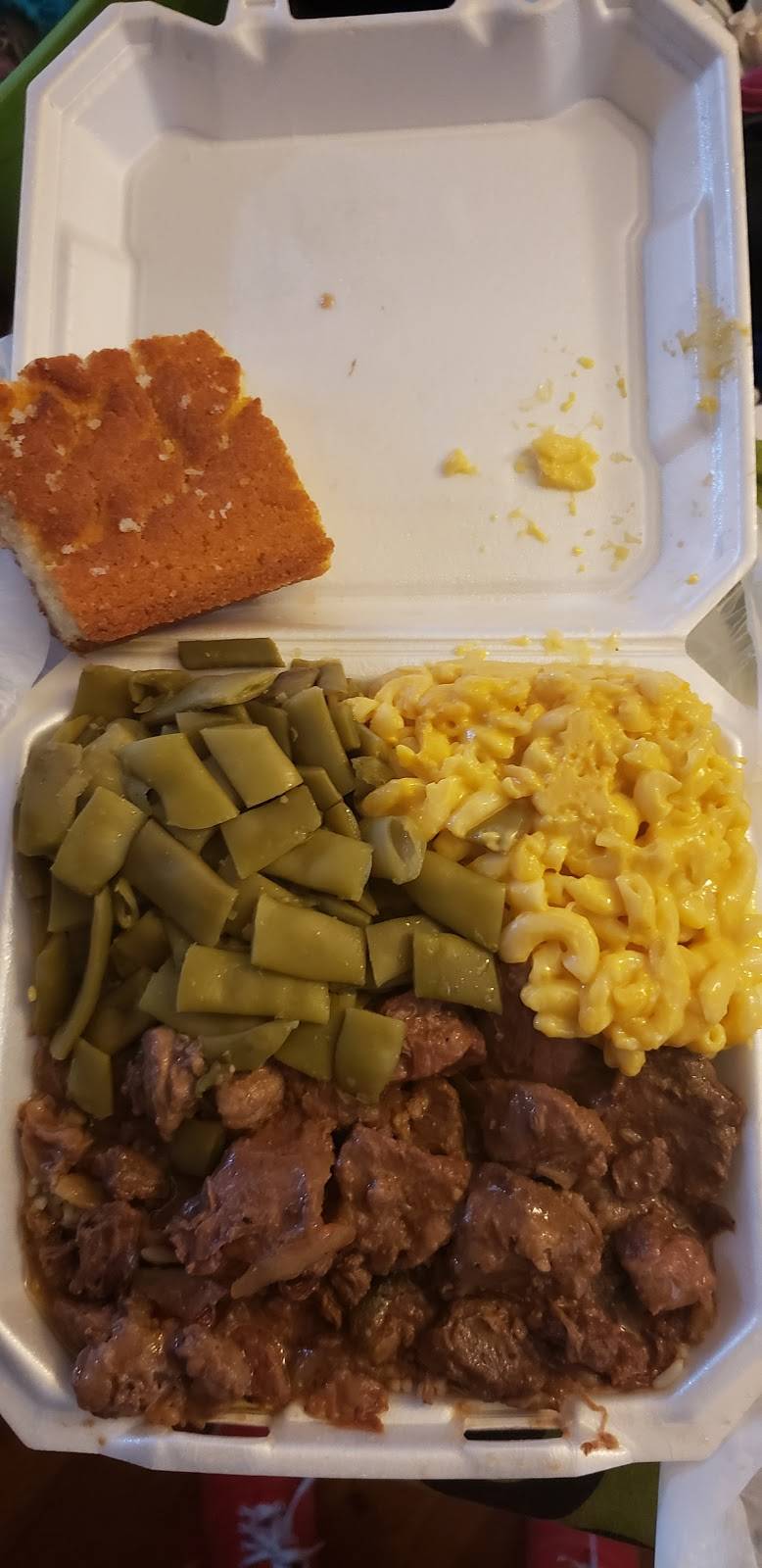 Stop & Shop Square | restaurant | 1200 14th Street Ensley, Birmingham, AL 35218, USA | 2057884411 OR +1 205-788-4411