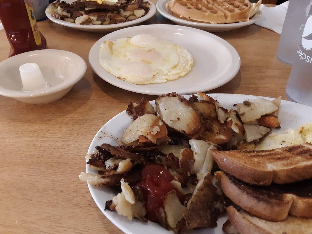 Klemms Candlelight Cafe | restaurant | 1207 E State Blvd, Fort Wayne, IN 46805, USA | 2604716828 OR +1 260-471-6828