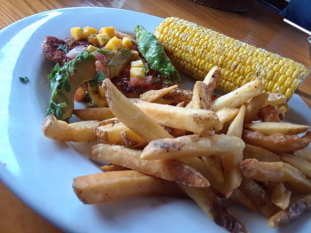 Chilis Grill & Bar | meal takeaway | 1601 Miller Park Way W, Milwaukee, WI 53214, USA | 4143899739 OR +1 414-389-9739