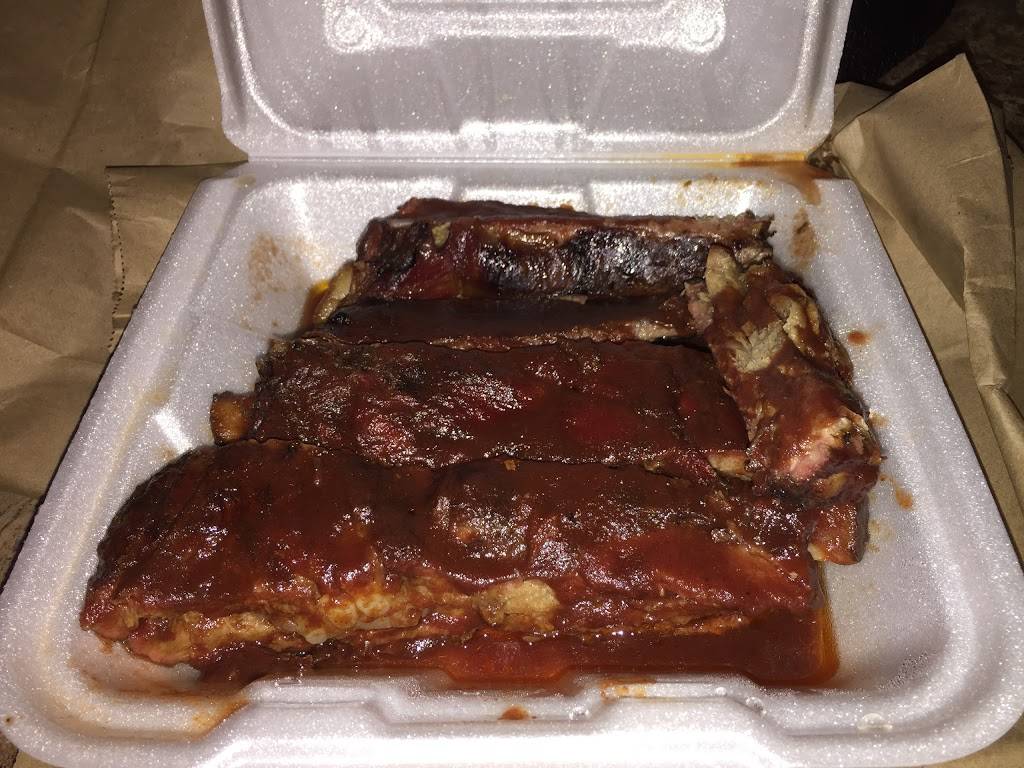 Shields Barbecue | restaurant | 2255 Germantown St, Dayton, OH 45417, USA | 9372628153 OR +1 937-262-8153